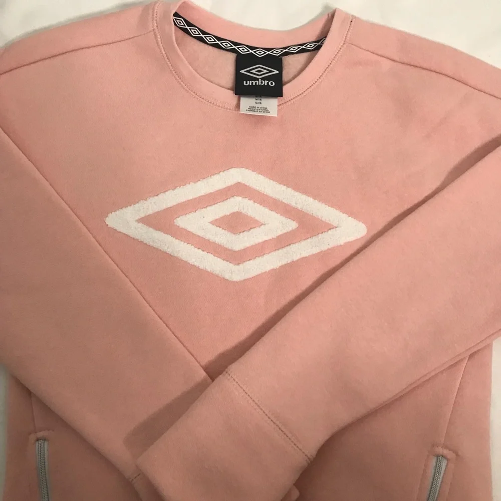 NWT children’s Umbro pullover pink sweatshirt size M(7/8)